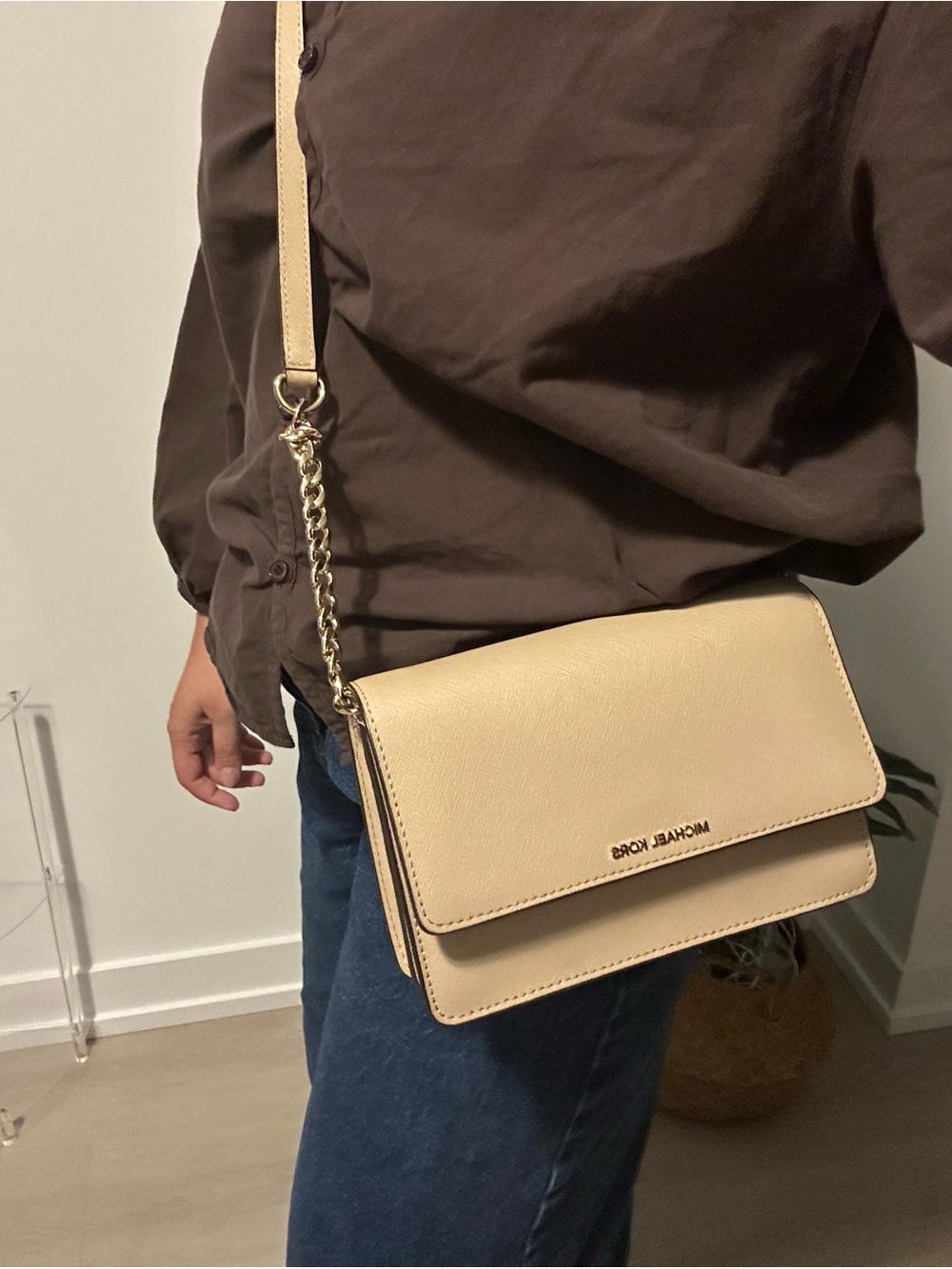 Michael Kors Cream Crossbody Wallet